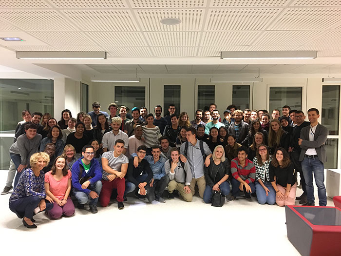 Photo de groupe - étudiants et enseignants - Tandems linguistiques ILCF / ESQESE